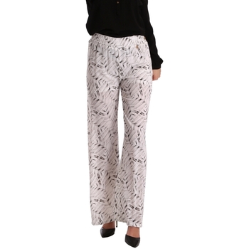 tekstylia Damskie Spodnie z lejącej tkaniny / Alladynki Gaudi 73BD25224 Biały