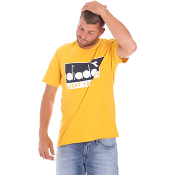 tekstylia Męskie T-shirty z krótkim rękawem Diadora 502175835 Żółty
