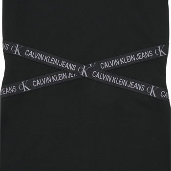 Calvin Klein Jeans PUNTO LOGO TAPE SS DRESS Czarny