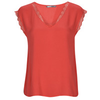 tekstylia Damskie T-shirty z krótkim rękawem Only ONLJASMINA S/S V-NECK LACE TOP Czerwony
