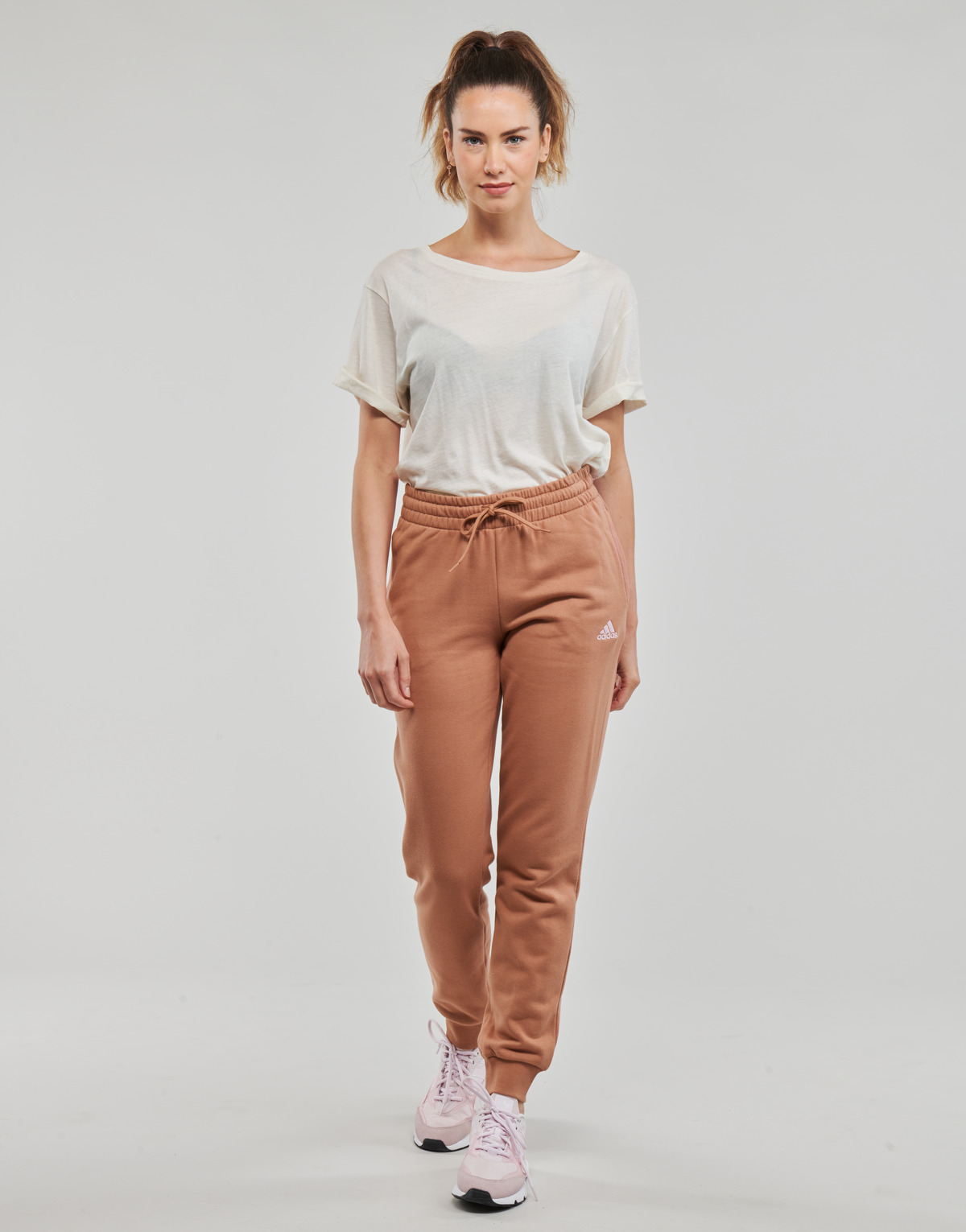 tekstylia Damskie Spodnie dresowe Adidas Sportswear LIN FT CF PT Beżowy / Różowy